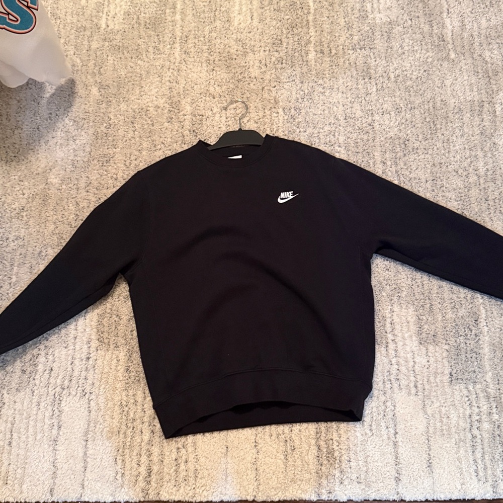 Nike Black Crewneck Sweatshirt